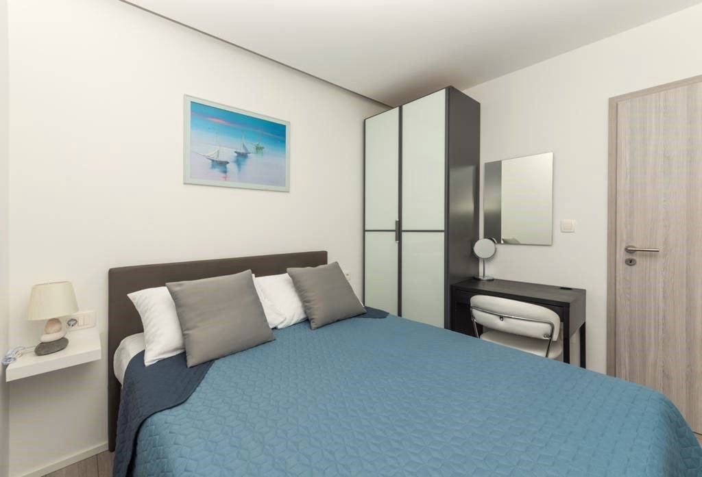 Stilvolles Apartmenthaus mit Pool und Meerblick im Herzen der Makarska Riviera