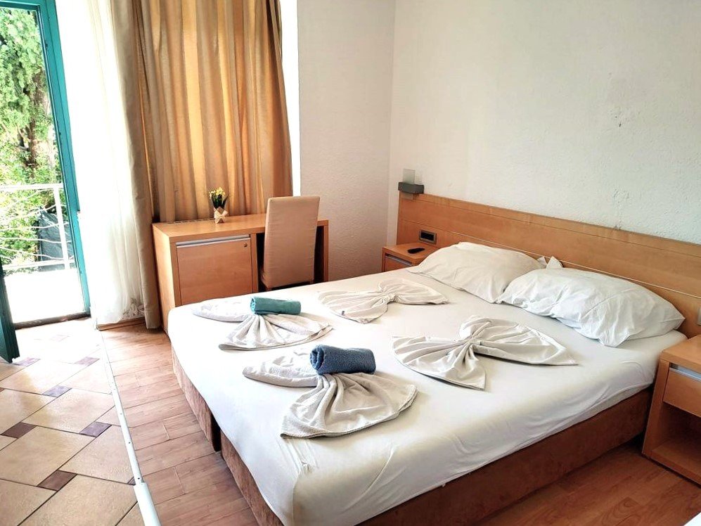 Gemütliches Mini-Hotel mit Restaurant und Pool, nur 100 m vom Meer entfernt – Crikvenica