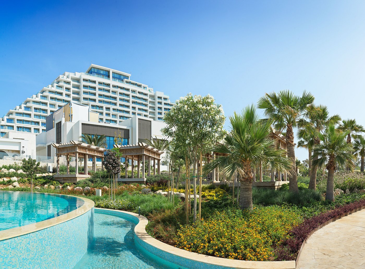 Großzügiges Duplex-Apartment (3+1 Zimmer) Das größte Casino im Mittelmeer 500 m vom Meer entfernt