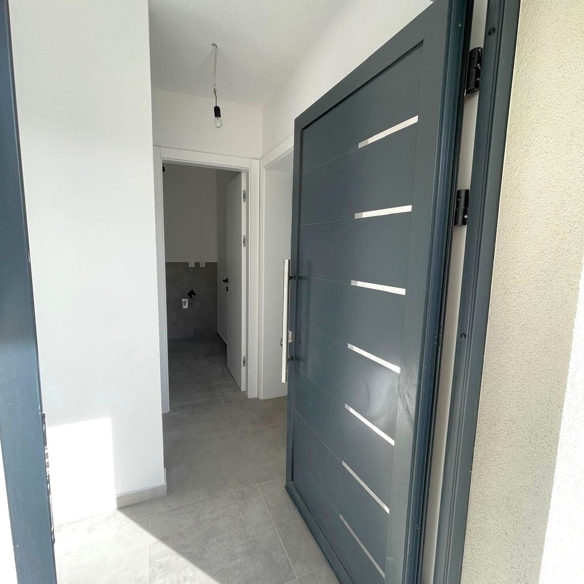 Nova, Luxusvilla, 150 m vom Meer entfernt, Panoramablick, Swimmingpool, Garage in Betina, Tisno