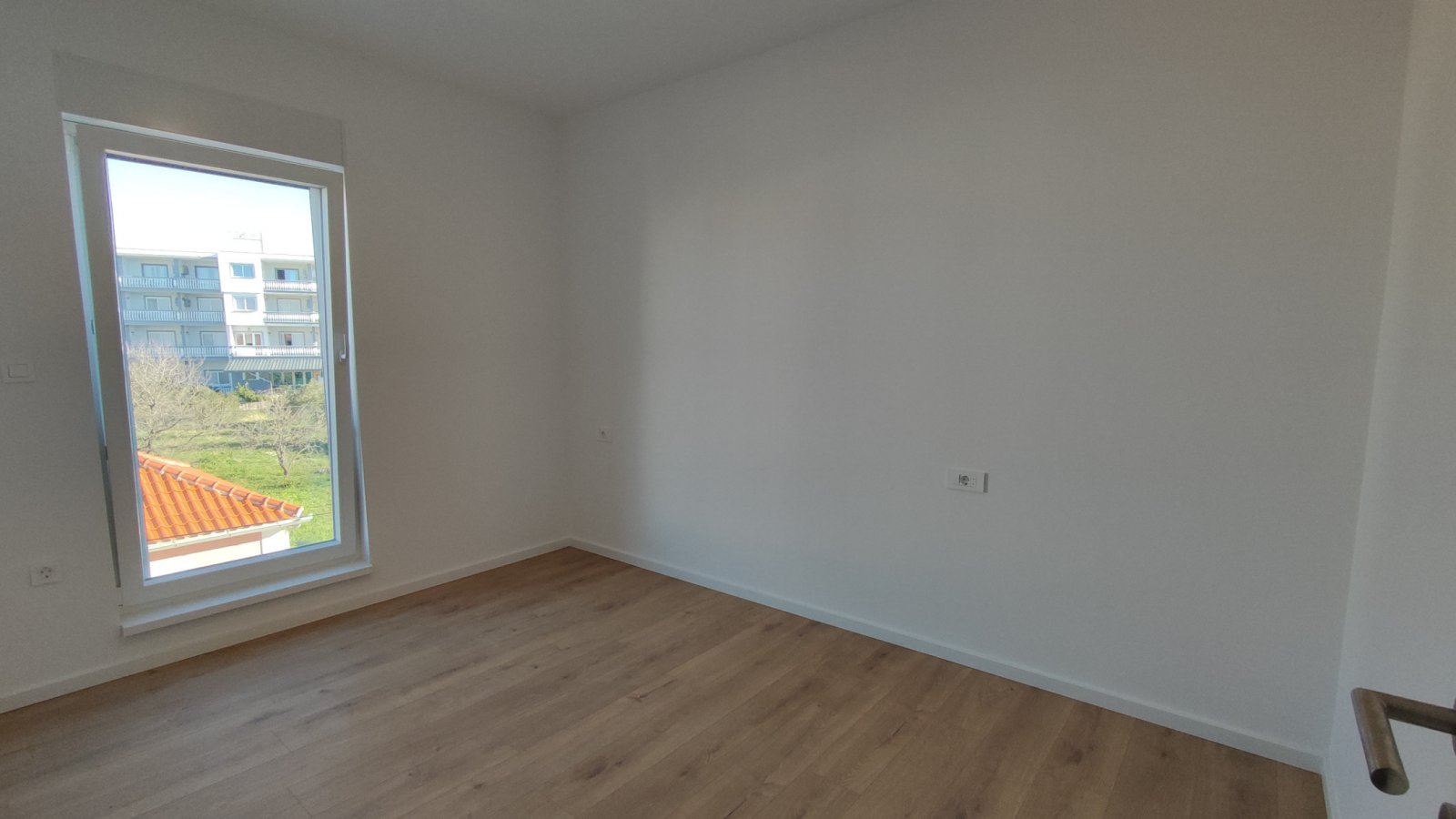 Ekskluzywny apartament typu duplex z tarasem na dachu przy plaży Srima