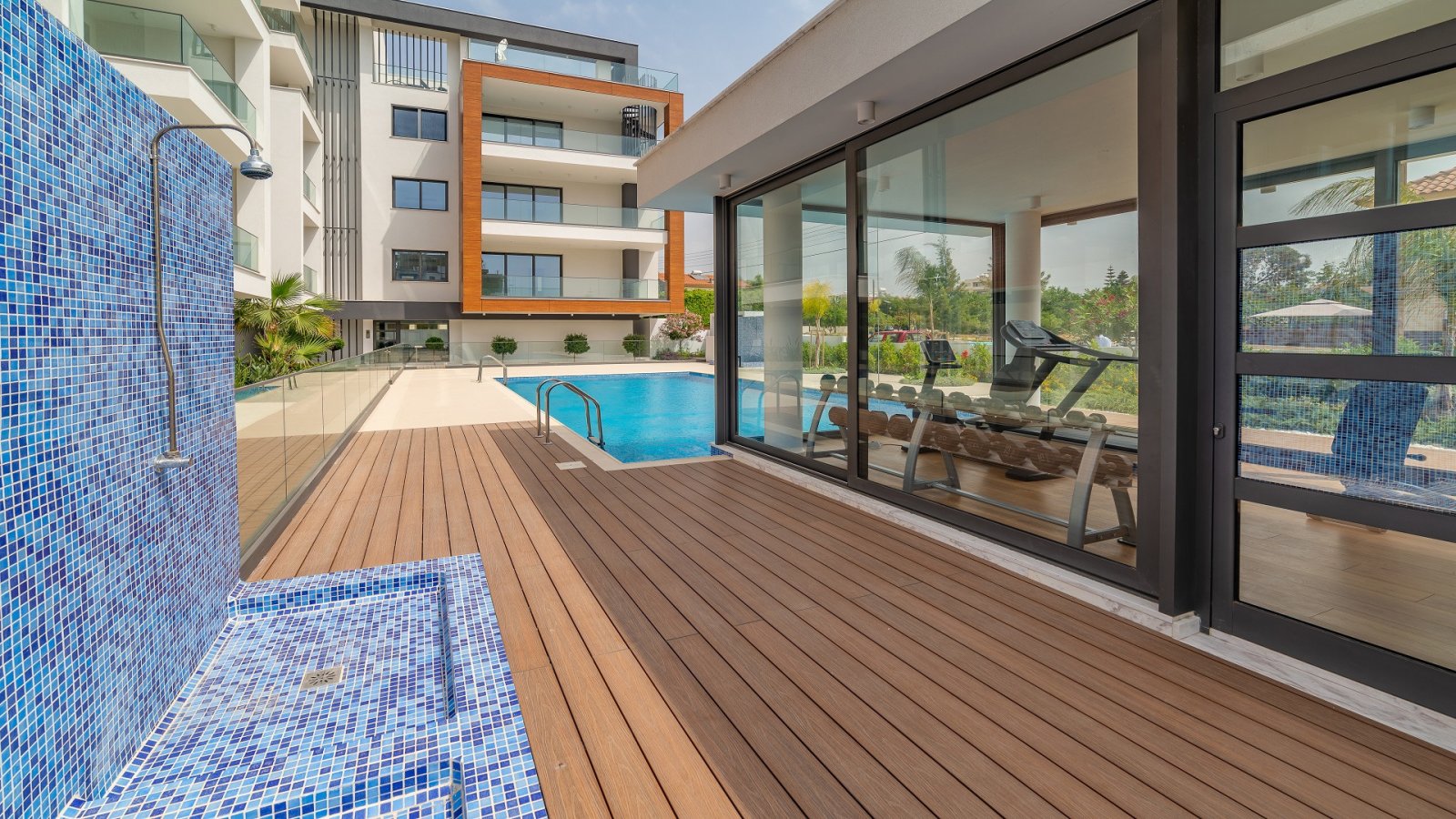Luxuriöses Penthouse mit 4 Schlafzimmern in einer prestigeträchtigen Anlage, nur 350 m vom Strand entfernt, Limassol, Zypern