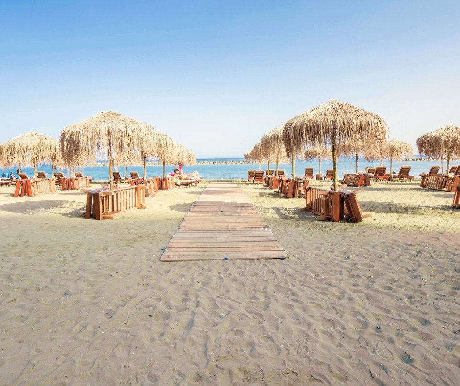 Luxuriöses Penthouse mit 4 Schlafzimmern in einer prestigeträchtigen Anlage, nur 350 m vom Strand entfernt, Limassol, Zypern