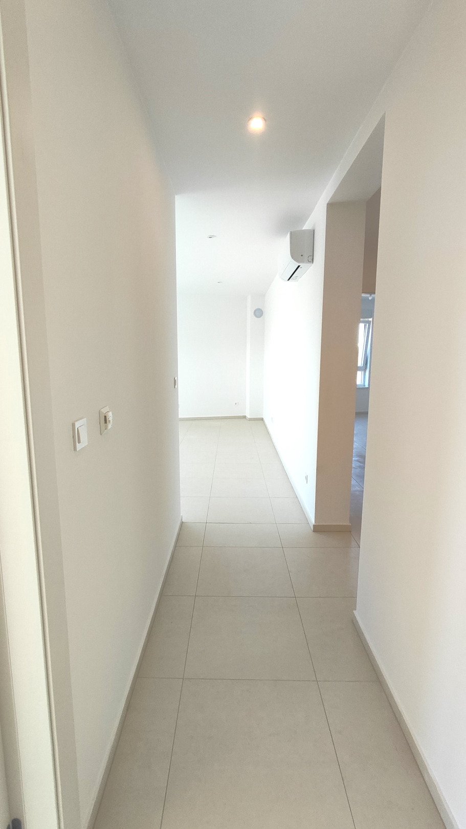 Modernes Apartment mit Meerblick, 400 m vom Strand von Vodice entfernt.