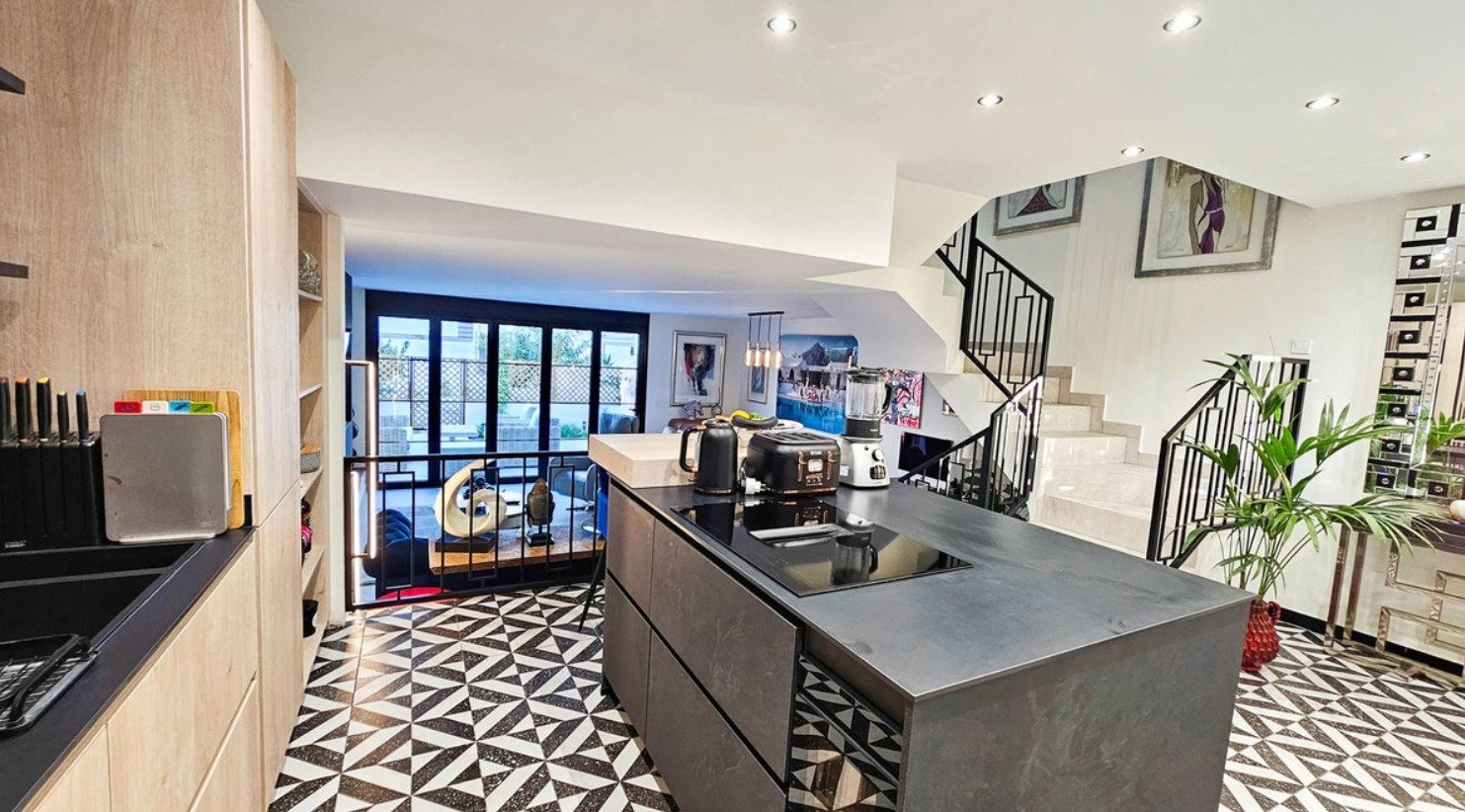 Wunderschönes Haus mit Panoramablick aufs Meer – nur 1 Gehminute vom Strand entfernt, Casares Costa del Sol