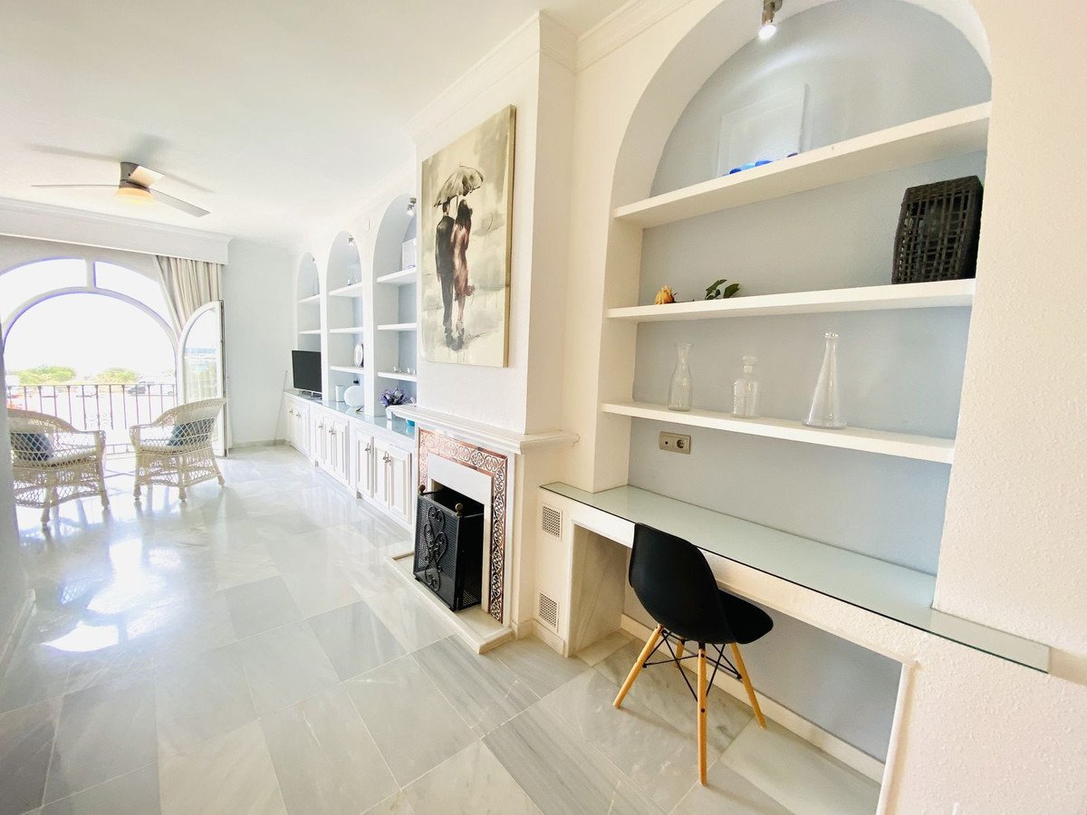 Einzigartiges Stadthaus direkt am Strand von Estepona, Málaga. Ein Traumhaus für anspruchsvolle Käufer!