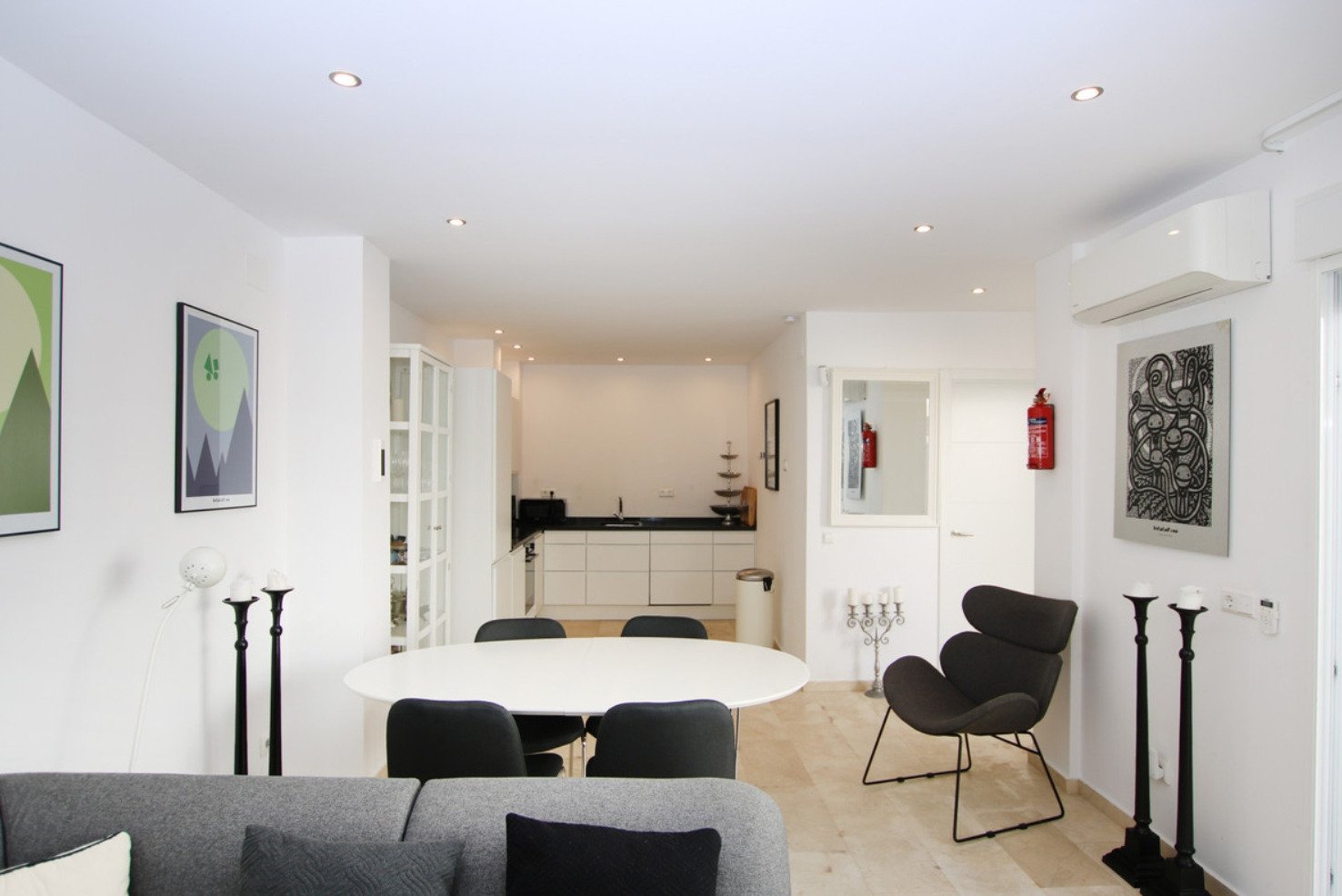 Luxushaus mit atemberaubendem Panoramablick, 30 Meter vom Sandstrand entfernt, Costa del Sol