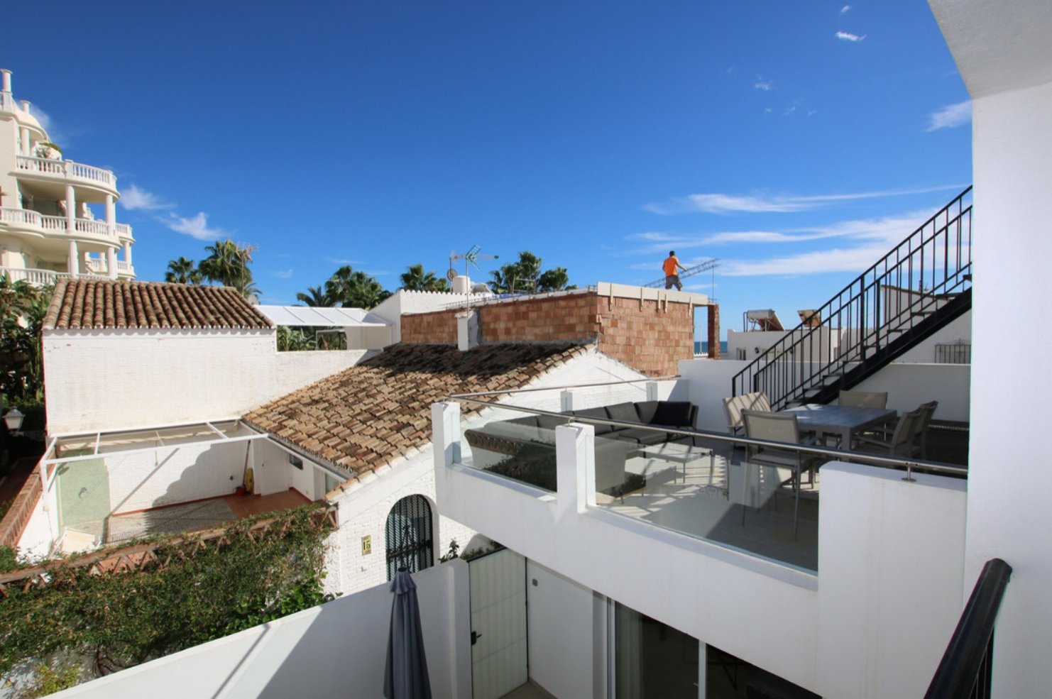 Luxushaus mit atemberaubendem Panoramablick, 30 Meter vom Sandstrand entfernt, Costa del Sol