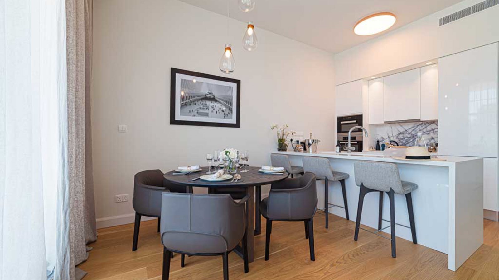 Luxuriöses Vier-Zimmer-Apartment → Panoramablick auf die Stadt → Limassol