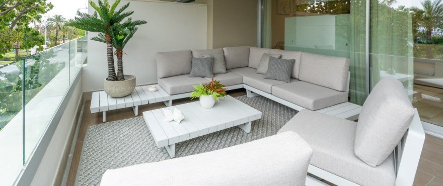 Premium-Apartment in einer erstklassigen Anlage direkt am Meer in Marbella – modernes Design und erstklassige Qualität.