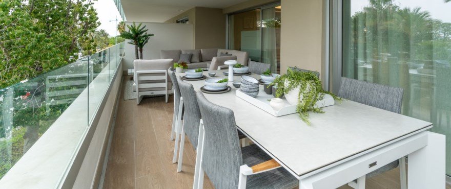 Premium-Apartment in einer erstklassigen Anlage direkt am Meer in Marbella – modernes Design und erstklassige Qualität.