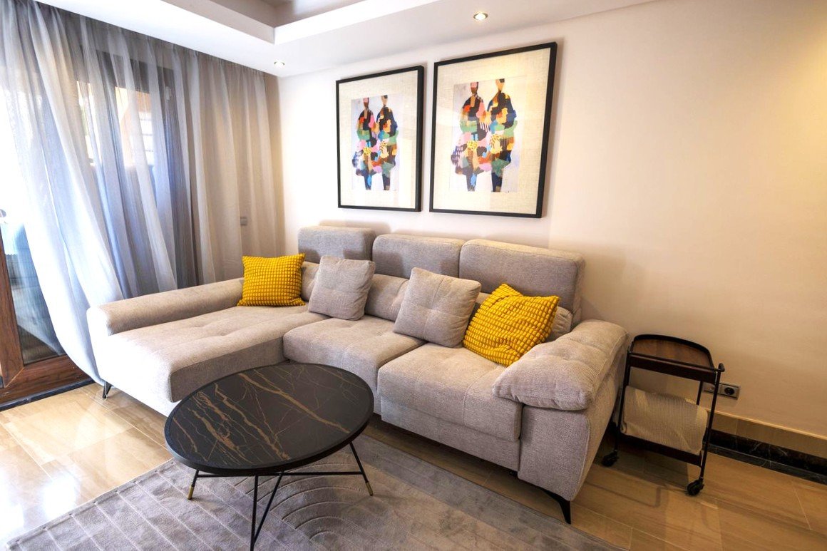 Exklusives zweistöckiges Penthouse direkt am Meer in Estepona, Costa del Sol