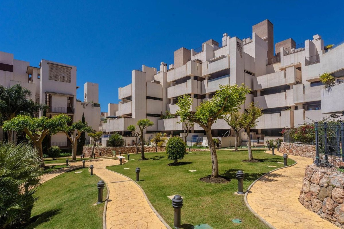 Duplex-Penthouse mit Meerblick und privatem Pool – Bahía de la Plata, Estepona