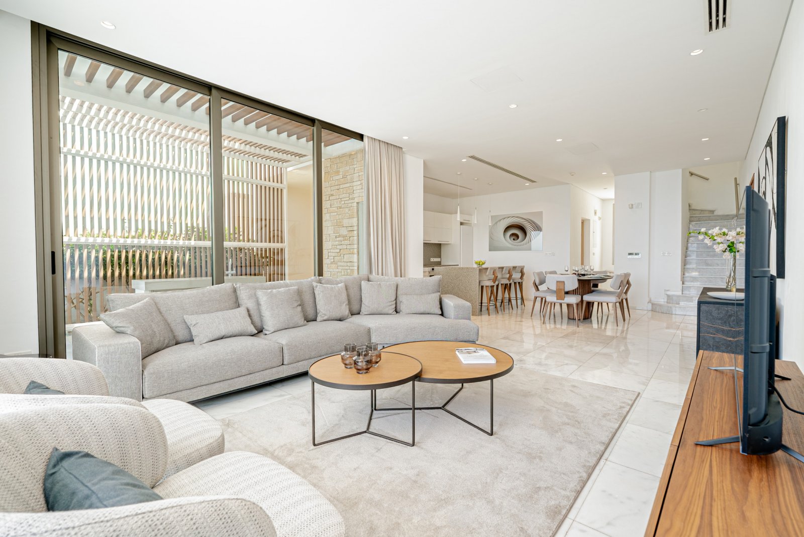 Nowoczesna willa nad morzem z tarasem na dachu, 4 sypialniami i prywatnym terenem