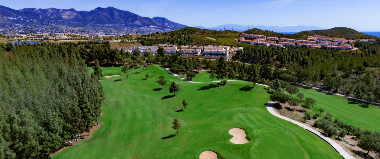 Exklusive Maisonette-Wohnung direkt am Golfplatz mit spektakulärem Meerblick, Mijas, Malaga.
