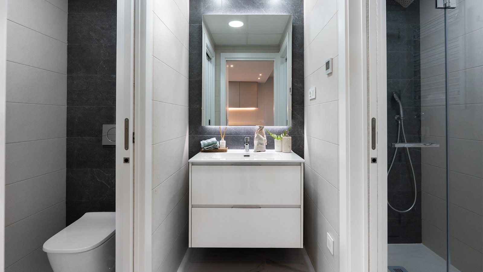 Modernes Apartment am rosafarbenen See, nur wenige Minuten vom Meer entfernt und in der Nähe von renommierten Golfplätzen.