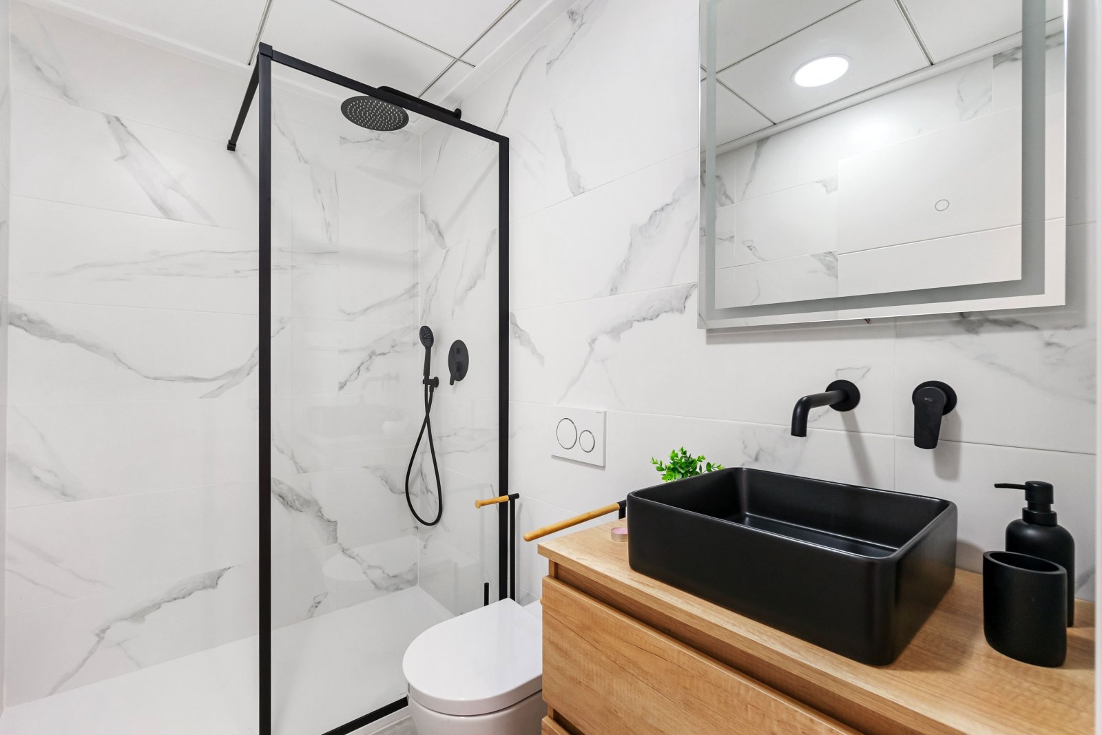 Moderne Apartments → 1 km vom Meer entfernt, Swimmingpool und Gartenanlage → Santiago de la Ribera