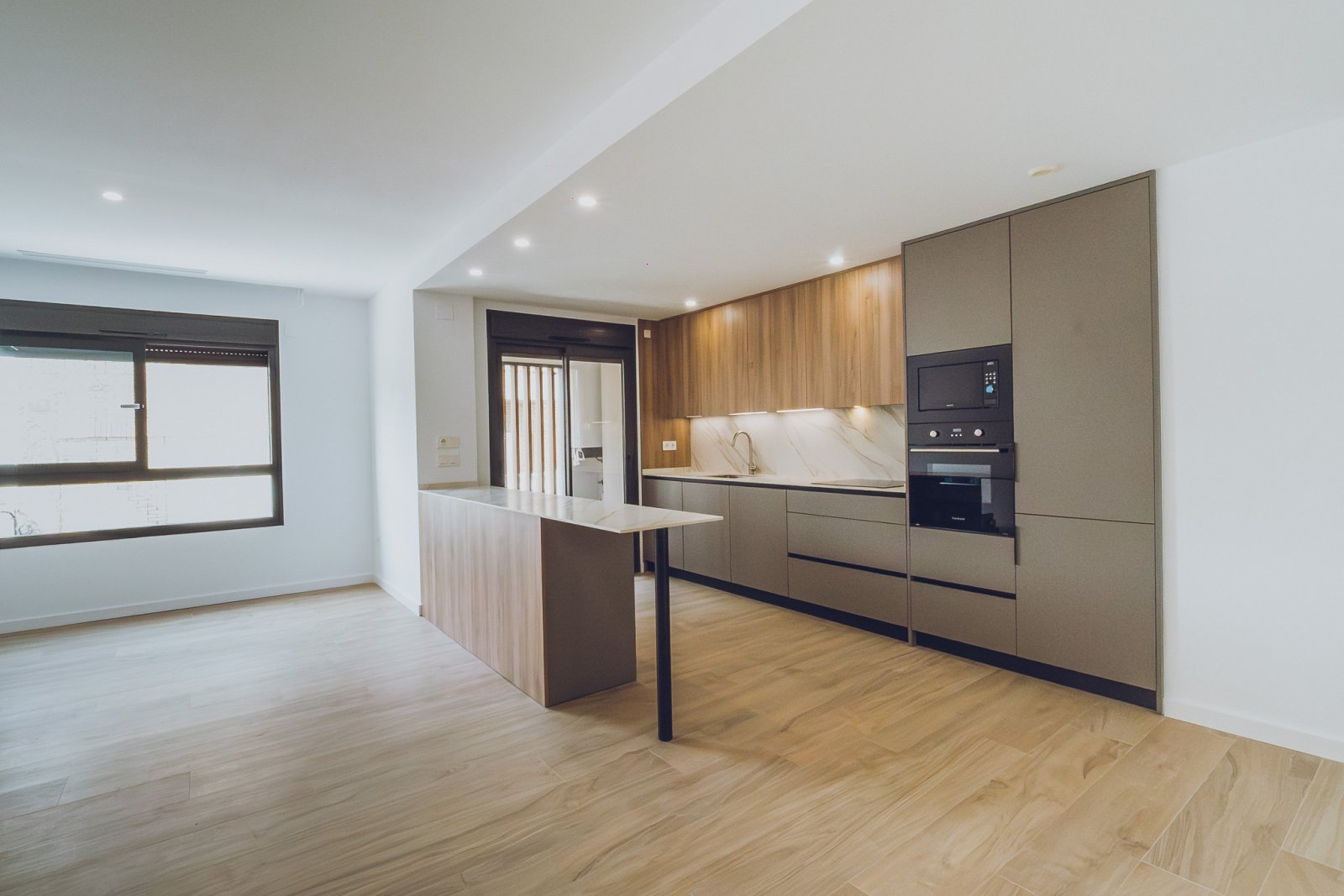 Exklusive Apartments und Penthäuser → private Terrassen, Garagen und ruhige Umgebung → Redován