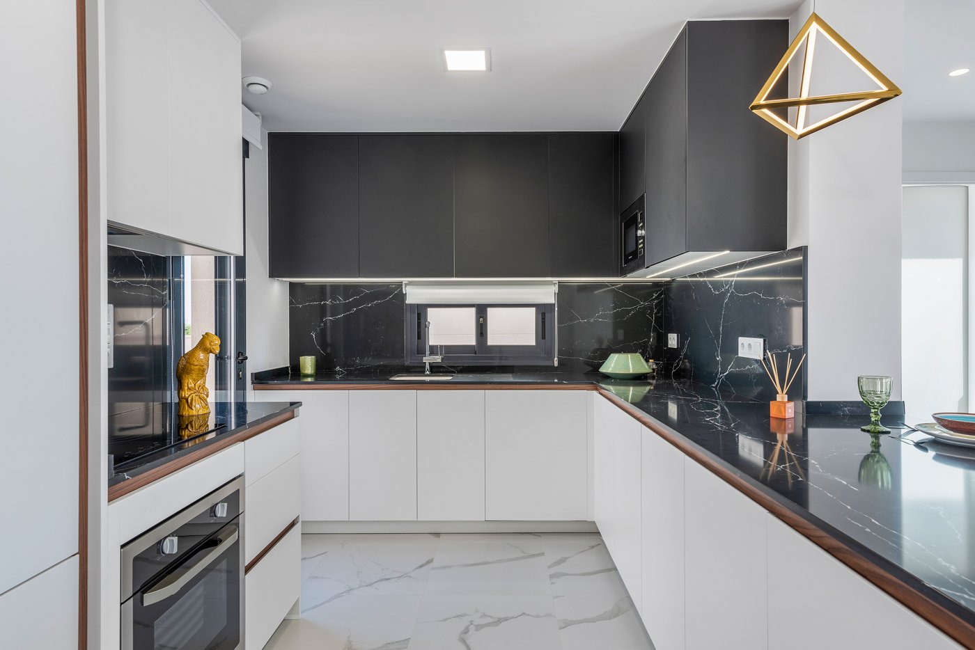 Ekskluzywne bungalowy, prywatne ogrody i baseny, San Miguel de Salinas