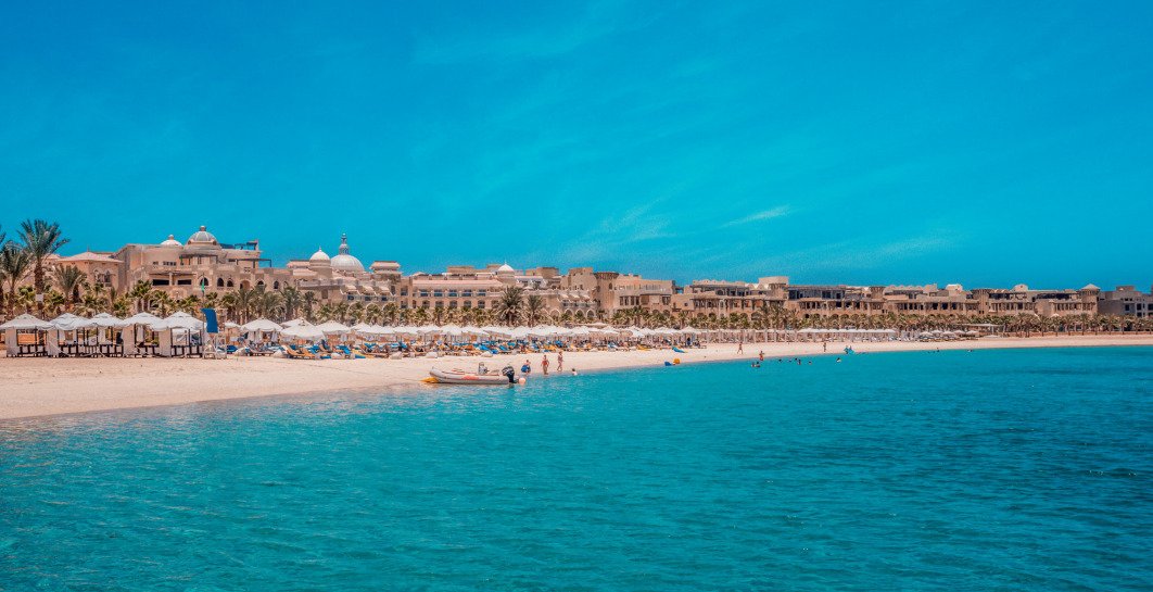 Przestronne trzypokojowe mieszkanie przy plaży, możliwość płatności w ratach, weranda, kompleks Sahl Hasheesh, Egipt