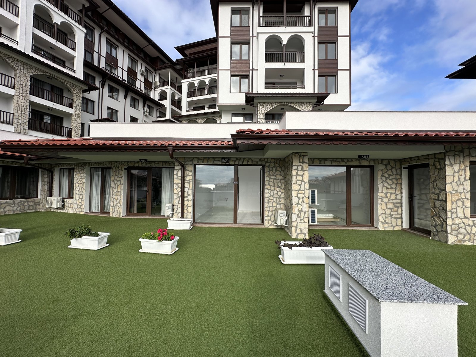 Studio z widokiem na morze, nieumeblowane, w kompleksie Etara 4 w Sveti Vlas, Bułgaria