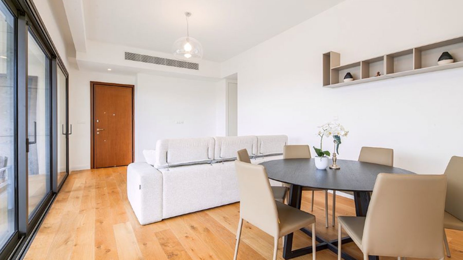 Limassol : Luksusowy apartament z trzema sypialniami, nad morzem i w parku Dasoudi, Limassol 