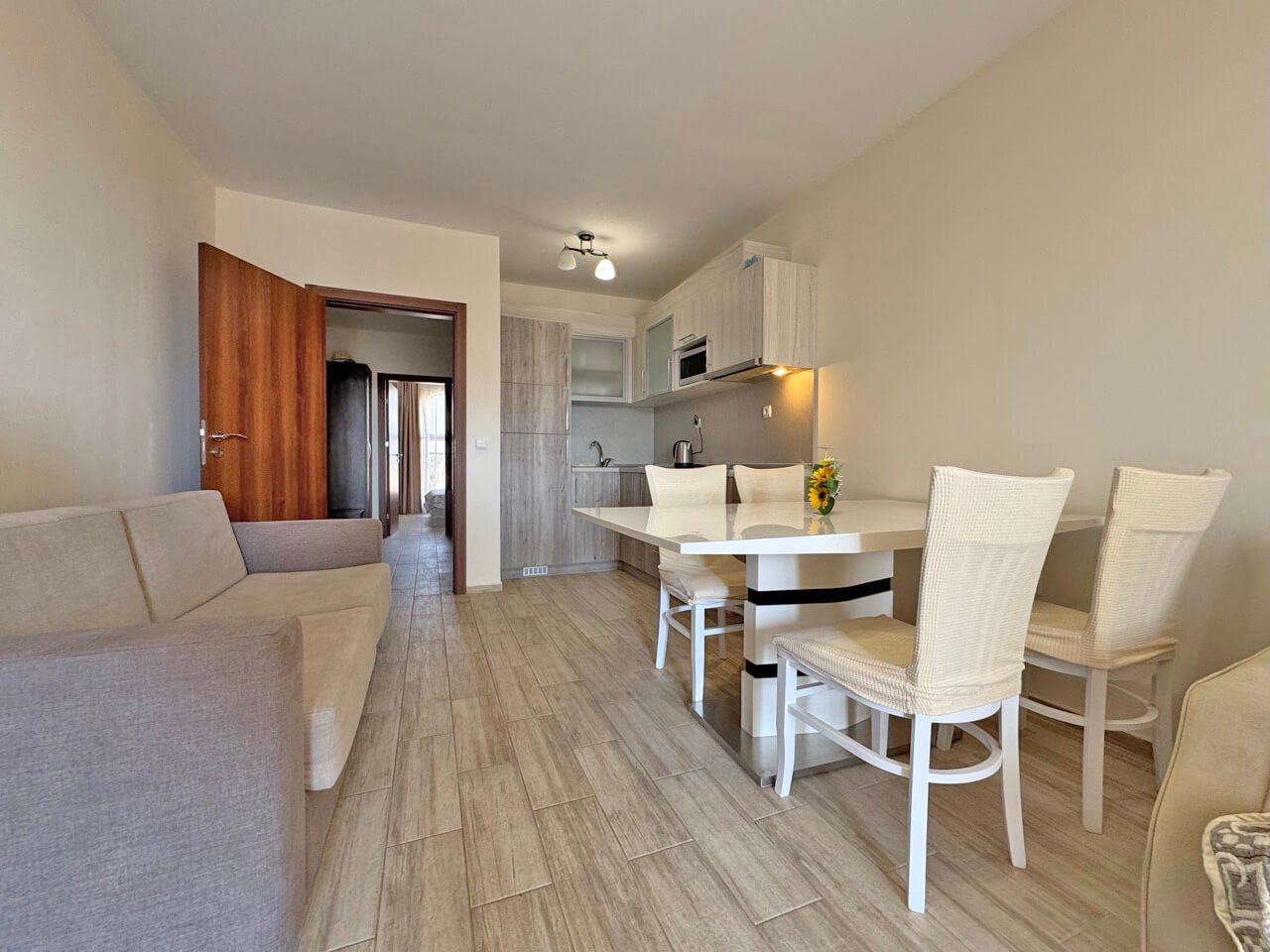 Dwupokojowe mieszkanie z widokiem na basen w ekskluzywnym kompleksie Cascadas 15 w Słonecznym Brzegu, Bułgaria