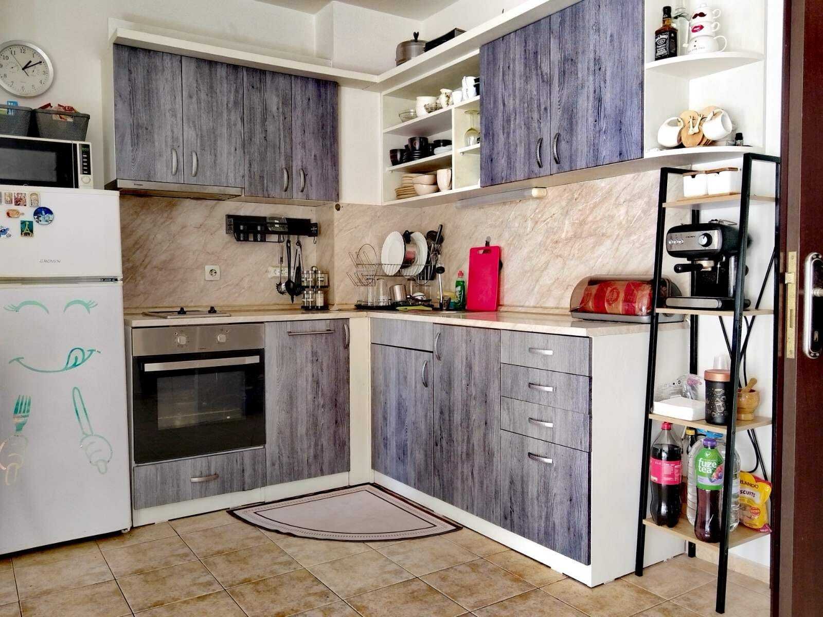 Szeregowiec na osiedlu willowym Cholakova Cheshma Kosharitsa, Bułgaria