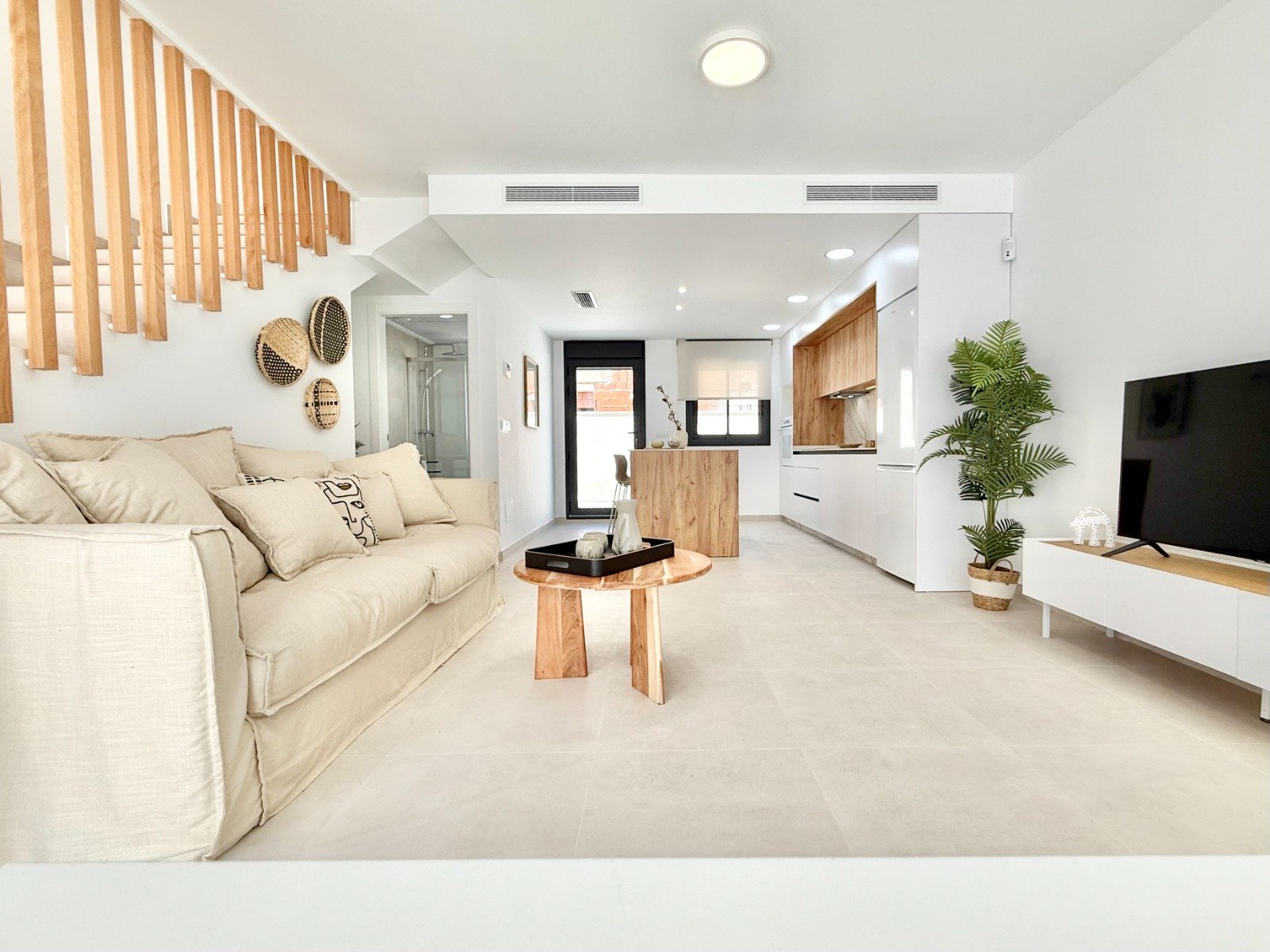 Nowoczesne bungalowy z basenem i prywatnym ogrodem, Cox