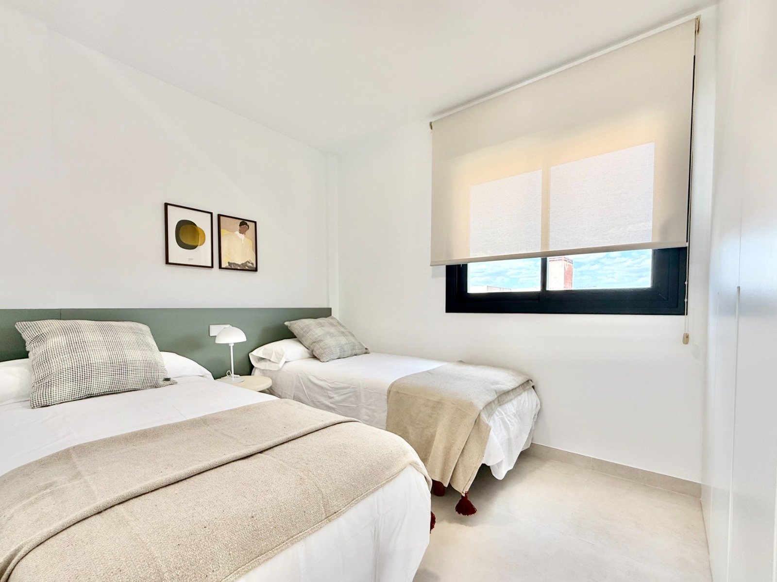 Nowoczesne bungalowy z basenem i prywatnym ogrodem, Cox