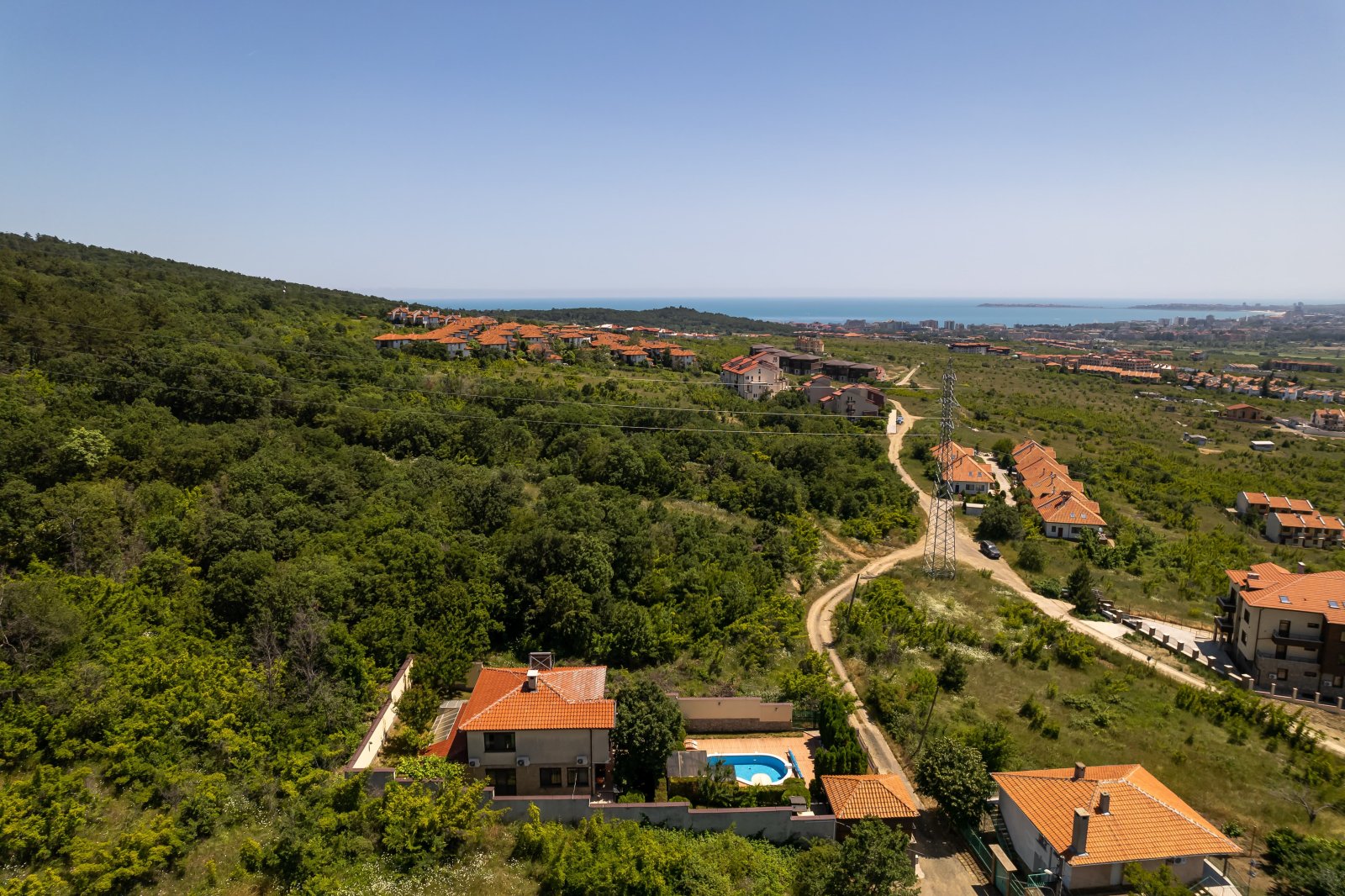 Dom jednorodzinny z garażem, basenem i widokiem na morze w Kosharitsa, Bułgaria