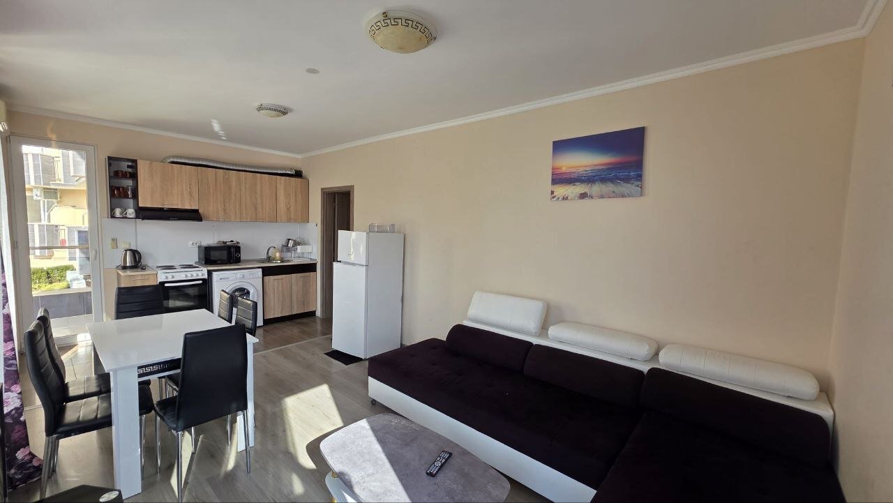 Trzypokojowe mieszkanie z widokiem na basen w kompleksie VIP Vision, Słoneczny Brzeg, Bułgaria