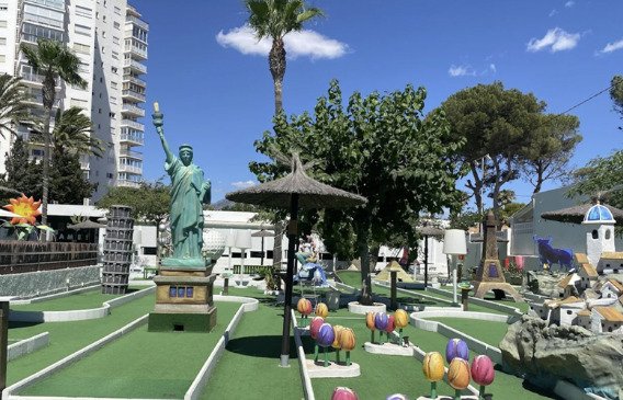 Luksusowy apartament z tarasami i widokiem na morze tuż przy plaży w Calpe