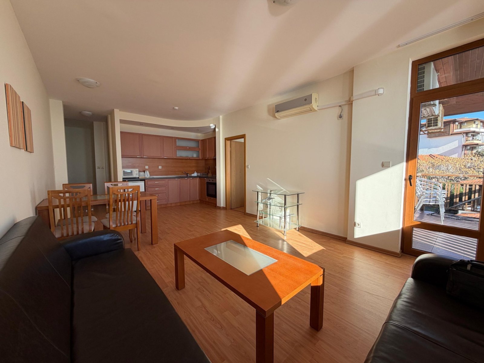 Dwupokojowe mieszkanie (2+1) w kompleksie mieszkaniowym Garden of Eden, Sweti Włas.