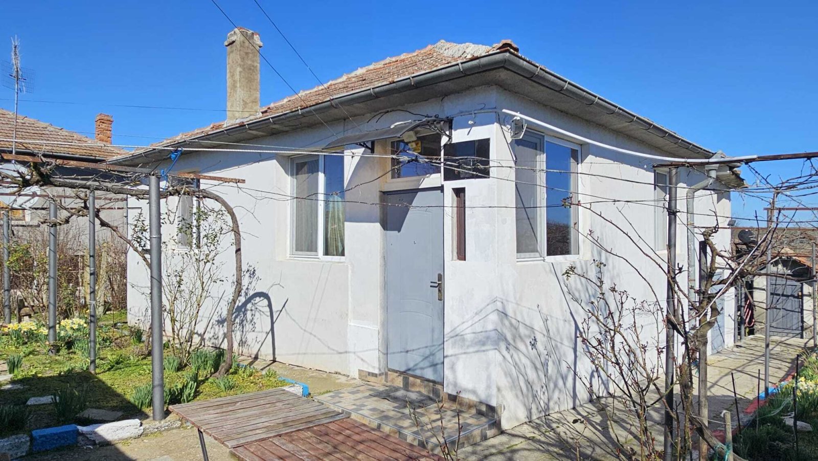 Dom z budynkiem gospodarczym w wiosce Dyulevo, Bułgaria