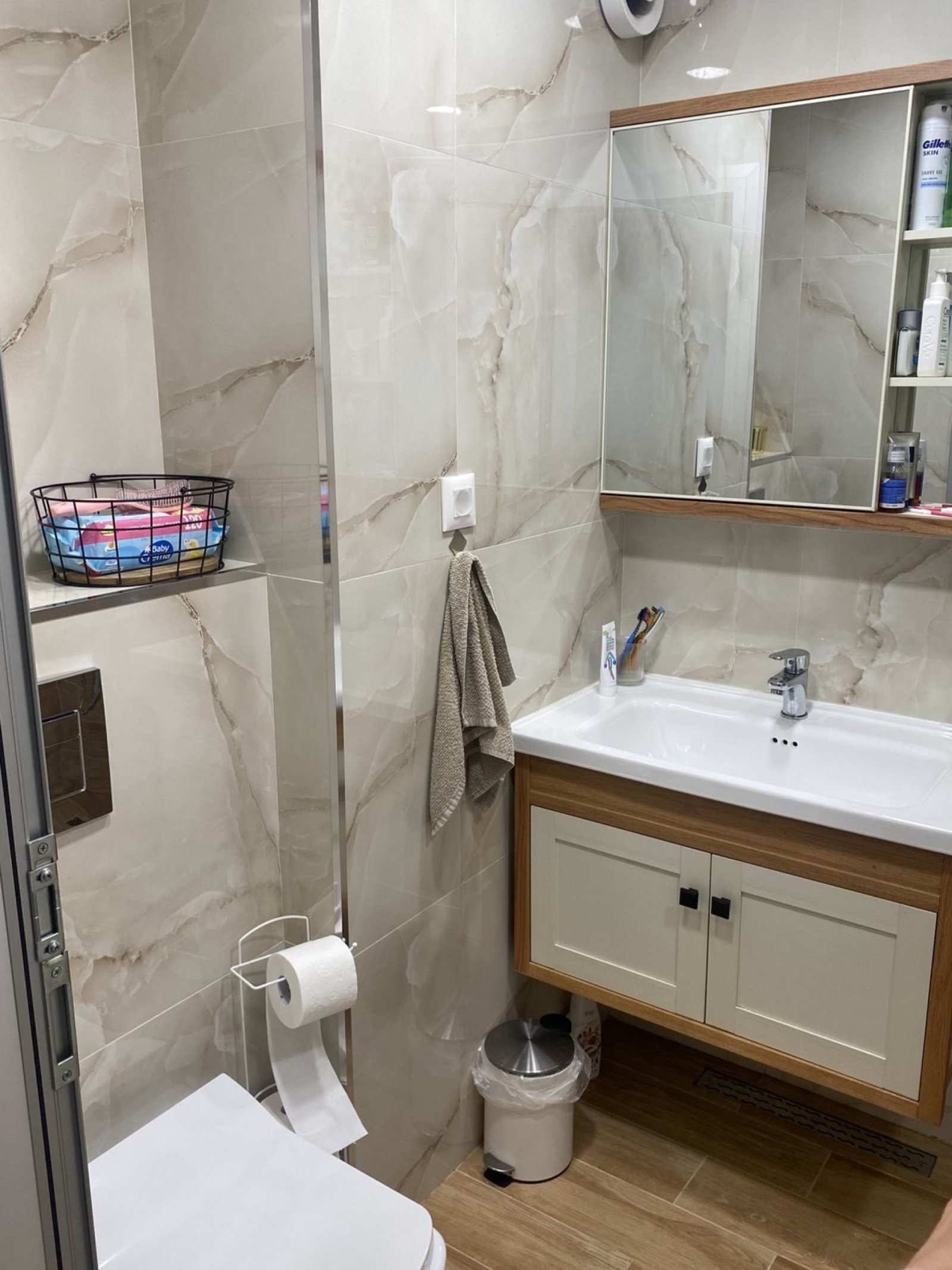 Luksusowe, odnowione mieszkanie 4-pokojowe w pobliżu Uniwersytetu Medycznego w Sofii