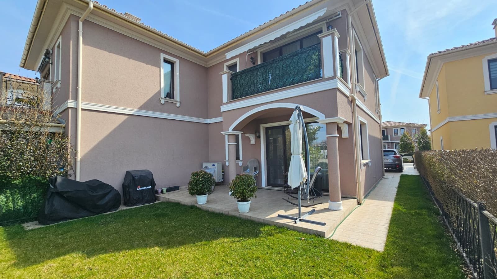 Dom jednorodzinny w kompleksie Victoria Lake Nord Pomorie, Bułgaria