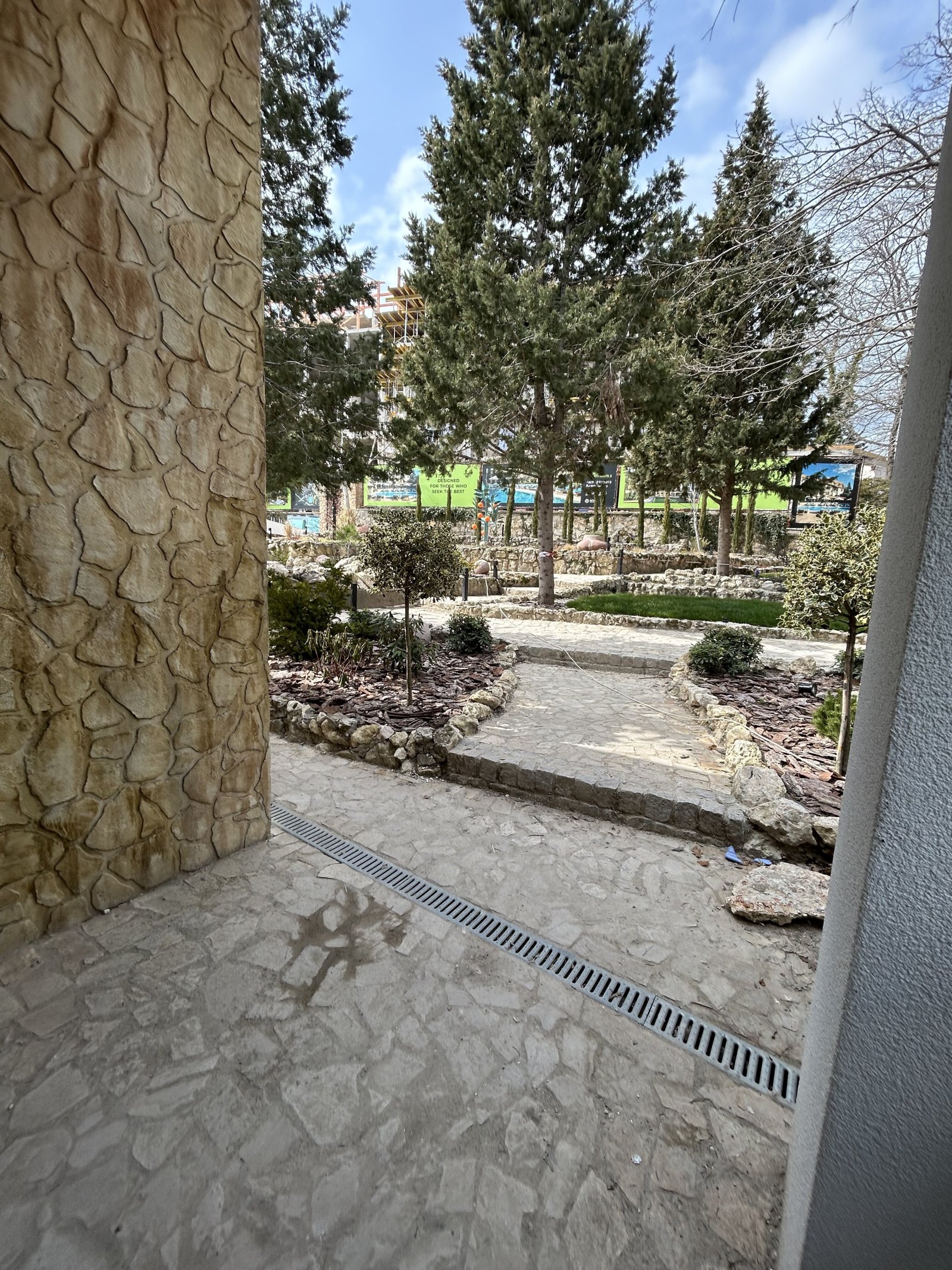 Nowoczesny dwurodzinny dom bliźniak w Forest Club Varna – dwupiętrowy, o powierzchni 150 m²