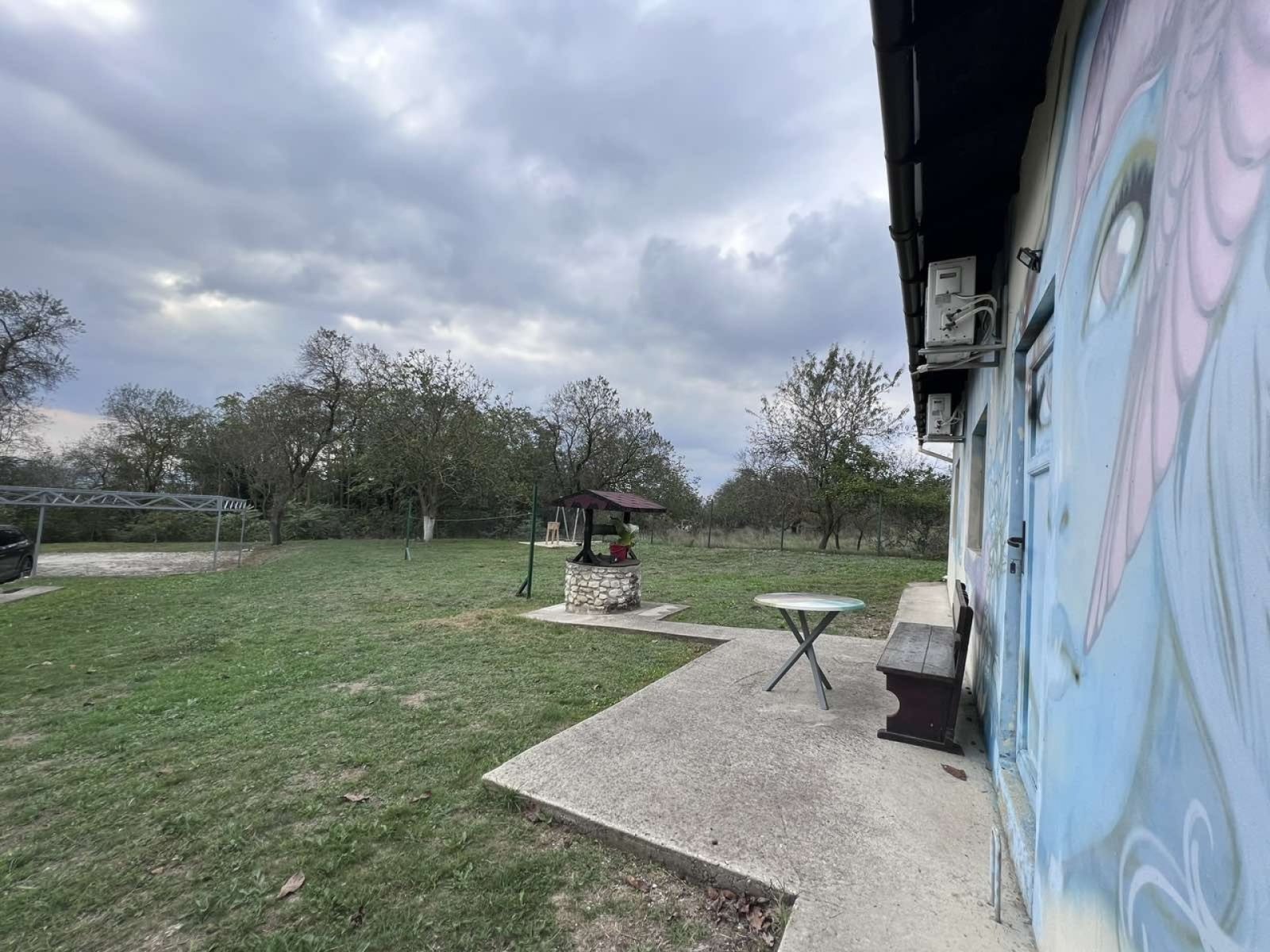 Główny budynek, pensjonat, budynek magazynowy – 1000 m² w kompleksie Avren, Warna.