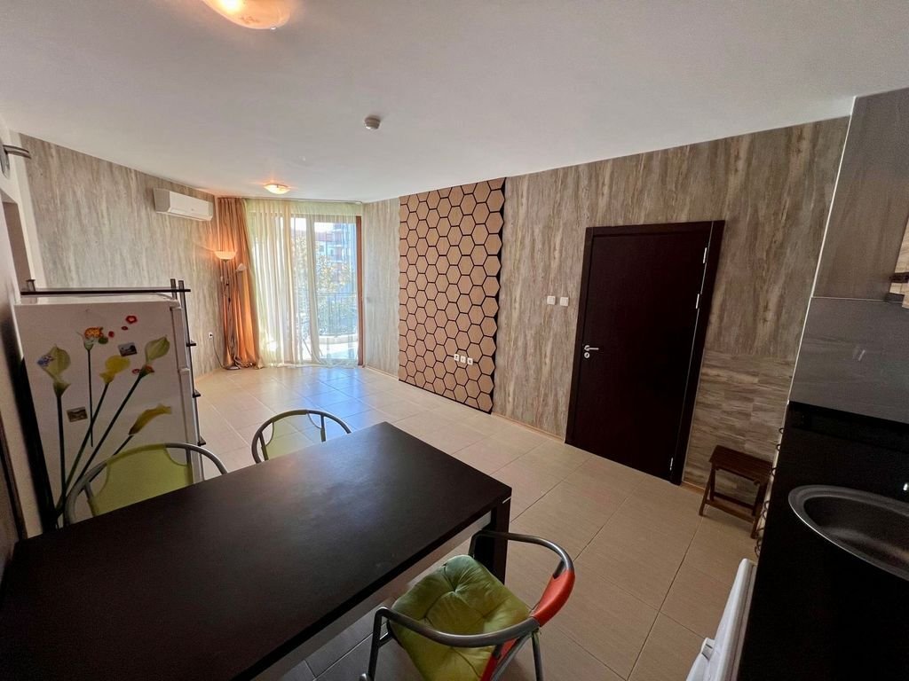 Mieszkanie z 3 pokojami w Apollon 7 w Ravdzie, Bułgaria