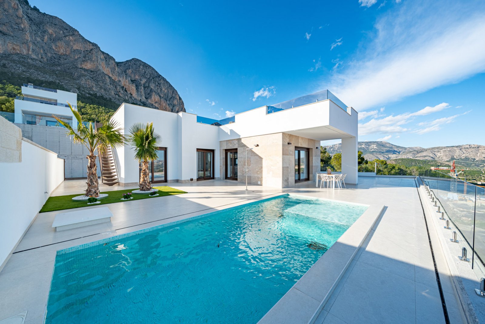 Ekskluzywne domy, prywatny basen i widok na morze, Polop