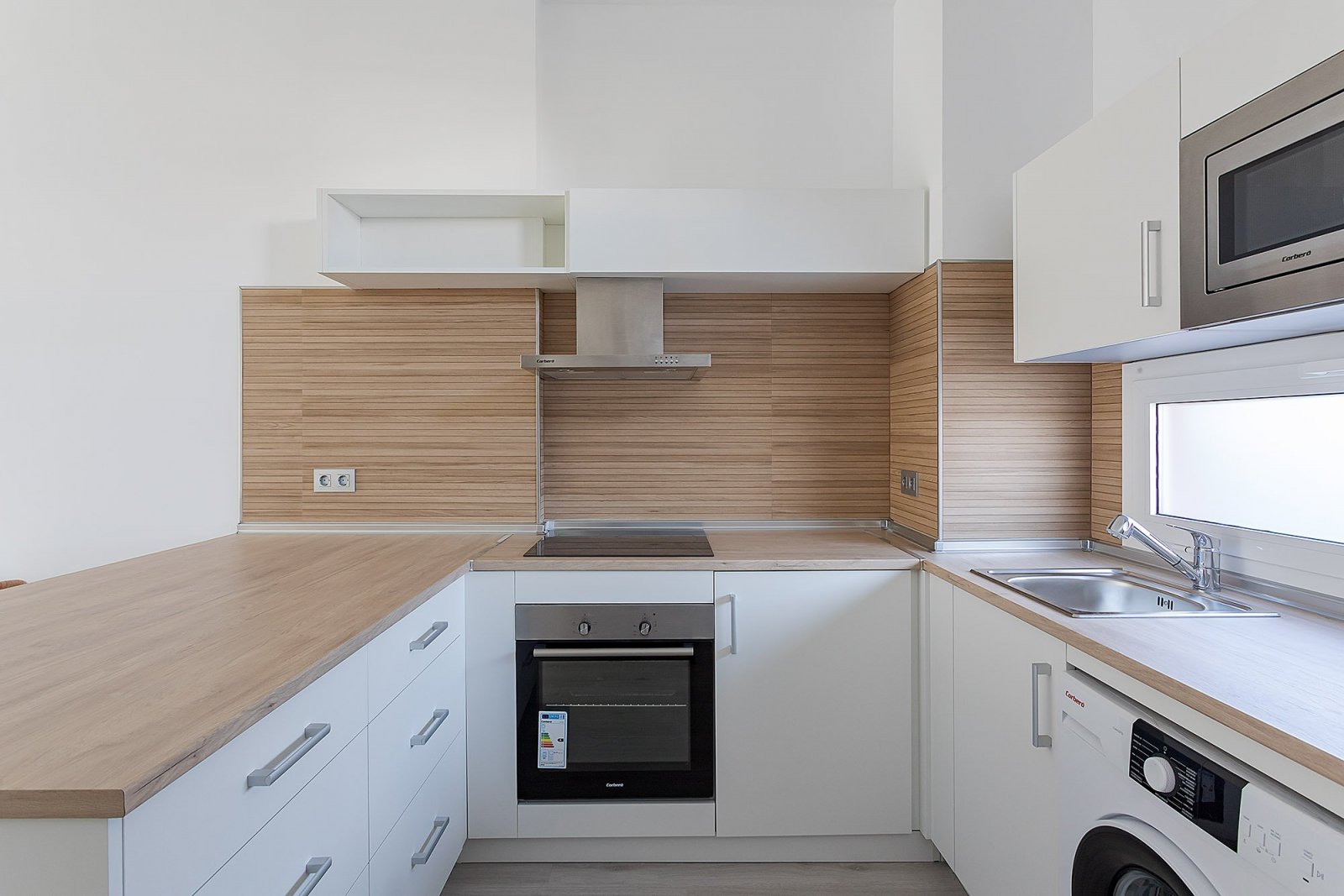 Nowoczesne apartamenty z basenem w pobliżu lotniska, Vera