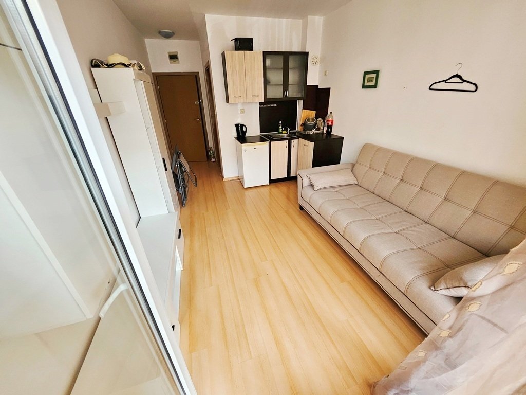 Kompaktowe studio z balkonem | Słoneczny dzień 6 | 37 000 €