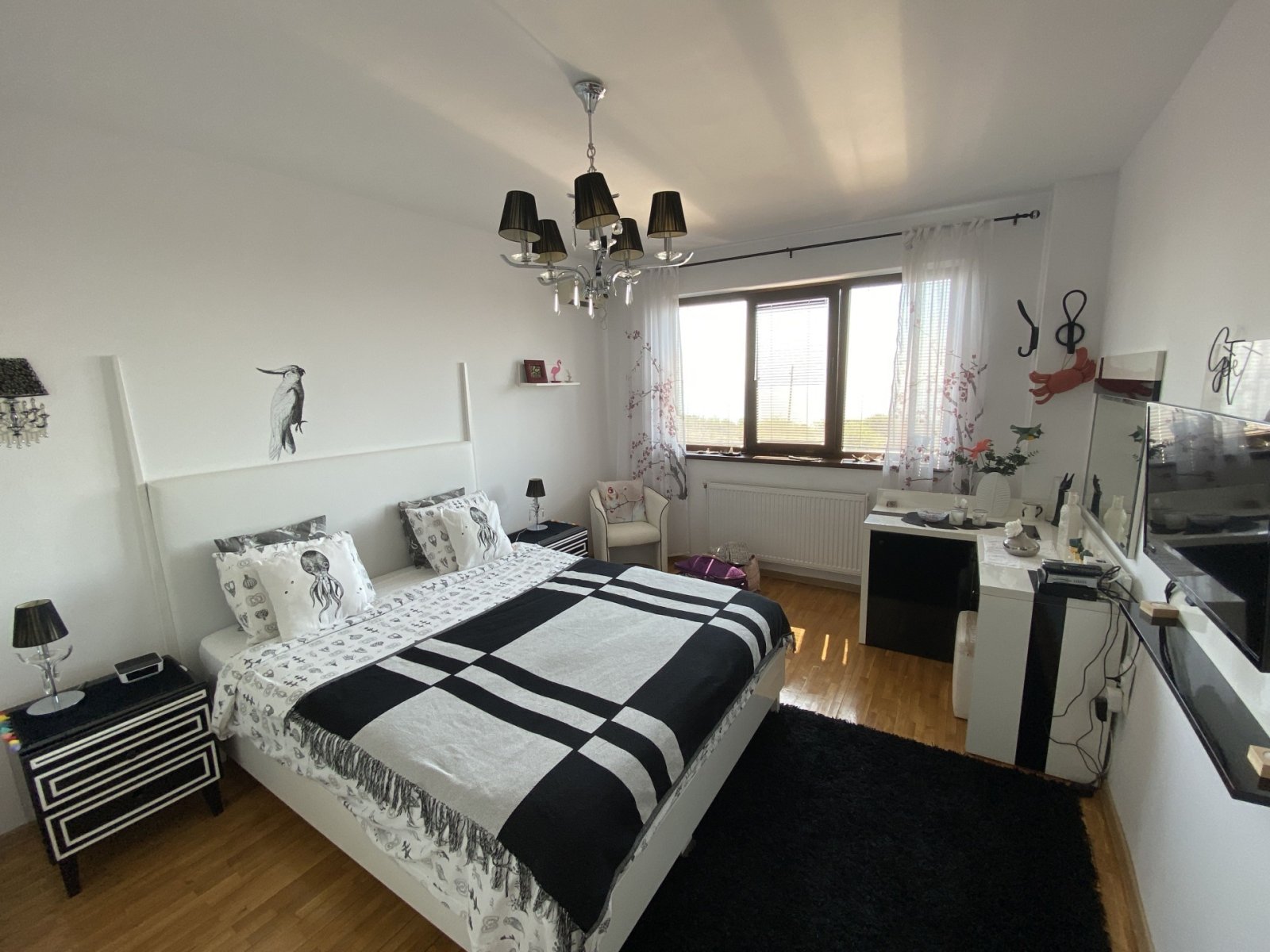 Willa z dużym ogrodem, basenem i widokiem na morze w Bojurecie, Bułgaria