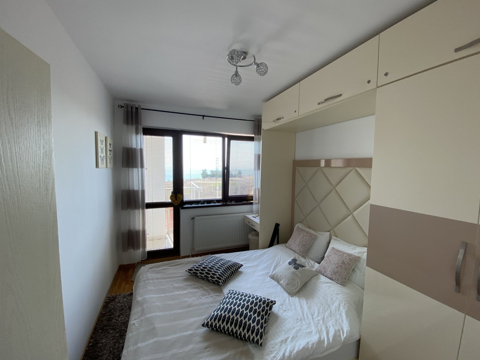 Willa z dużym ogrodem, basenem i widokiem na morze w Bojurecie, Bułgaria