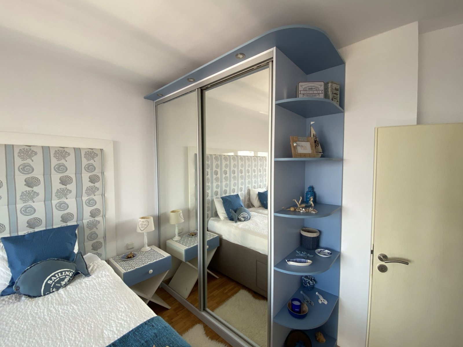 Willa z dużym ogrodem, basenem i widokiem na morze w Bojurecie, Bułgaria