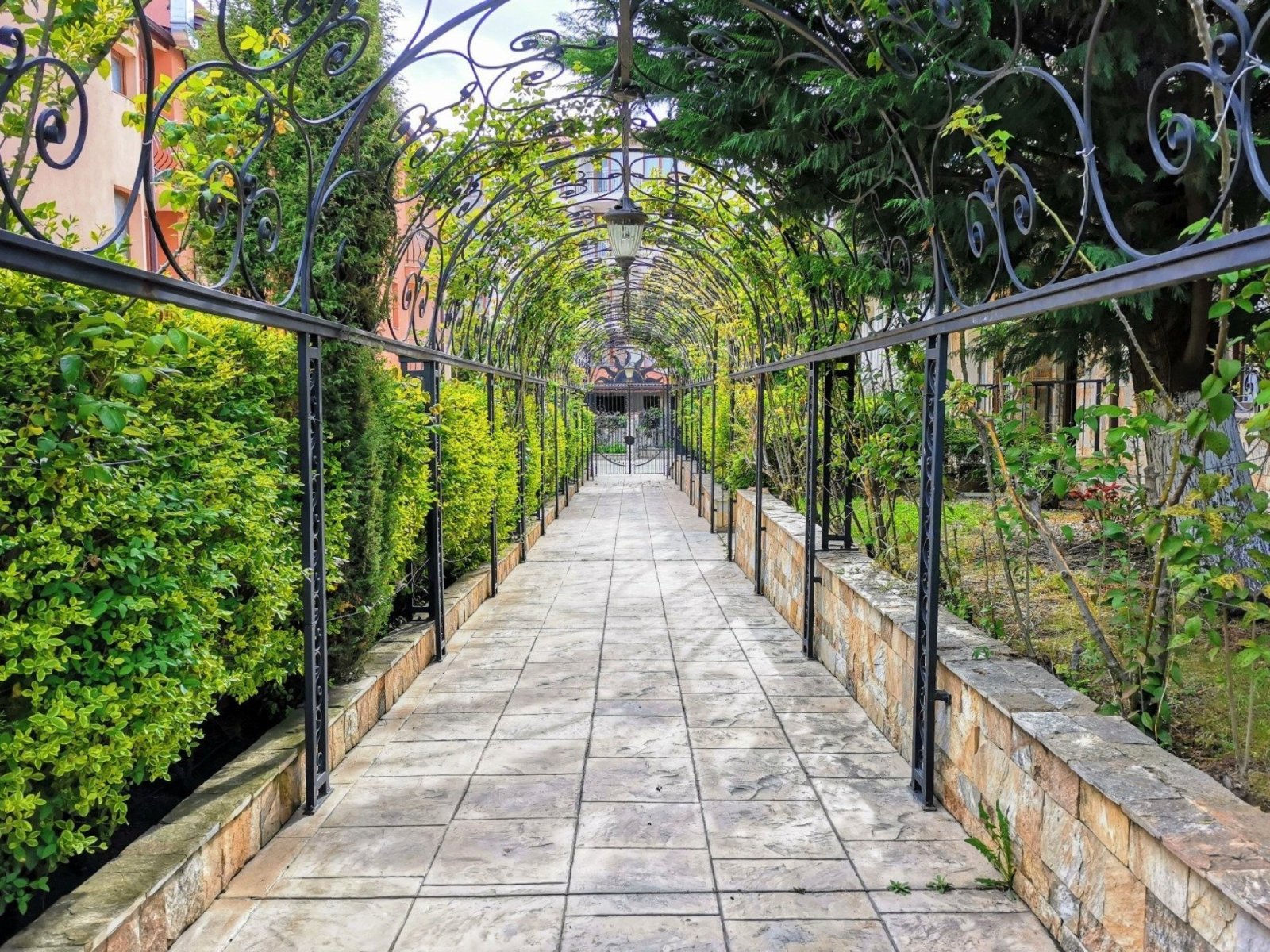 Unikalny, luksusowy apartament typu maisonette z 4 sypialniami, tylko 300 m od plaży, w kompleksie Esteban w Nessebarze, Bułgaria.