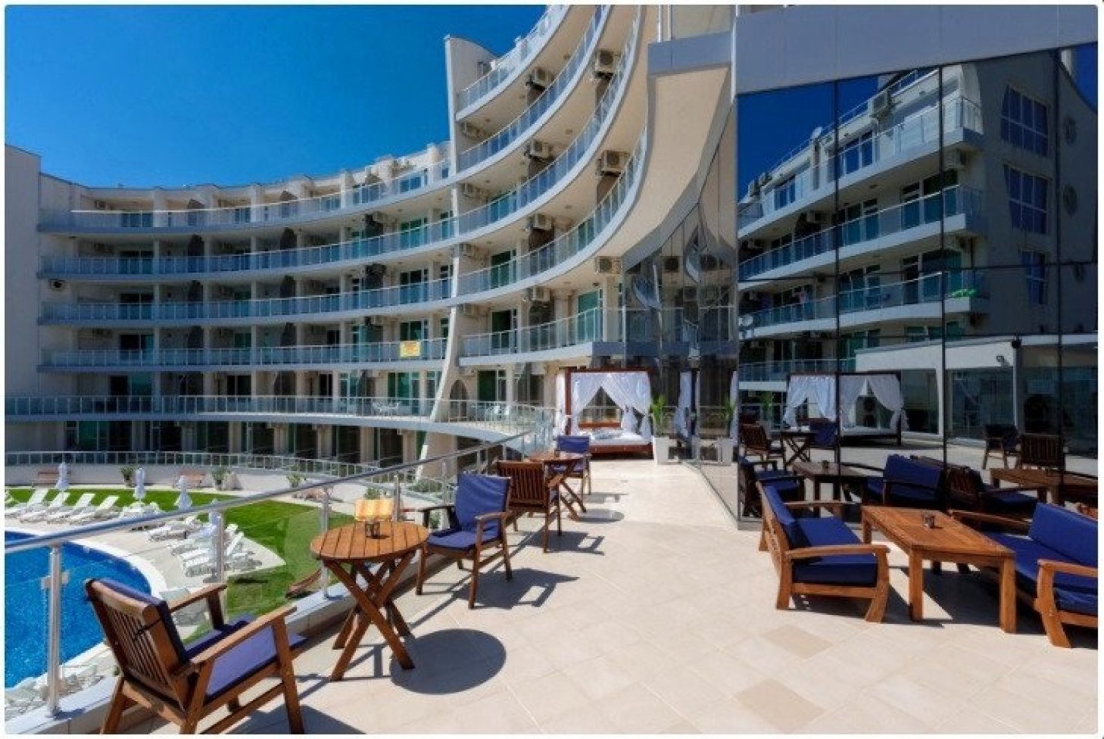 Bilo: Mieszkanie trzy-pokojowe z widokiem na morze, dwoma łazienkami, bezpośrednio przy plaży – kompleks Silver Beach, Byala, Bułgaria 