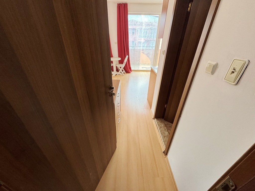 Jasne studio z dużym balkonem w słoneczny dzień 6 – elastyczny układ, duży potencjał