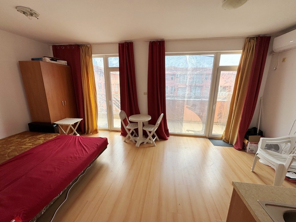 Jasne studio z dużym balkonem w słoneczny dzień 6 – elastyczny układ, duży potencjał